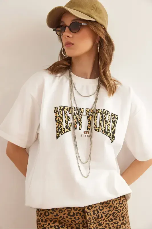 Women White Leopard New York Printed 2 Rope Relaxed Fit - OLALOOK