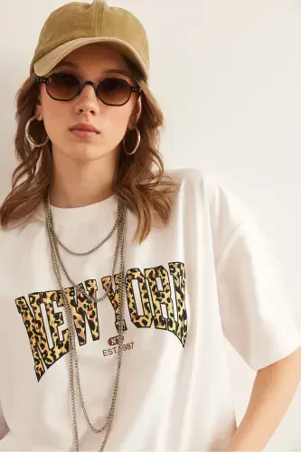 Women White Leopard New York Printed 2 Rope Relaxed Fit - 3