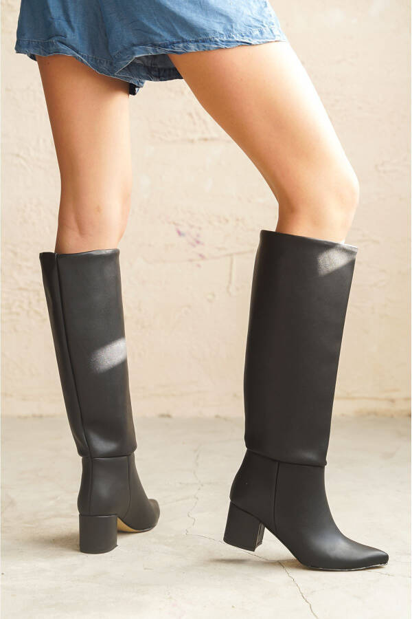 Women's Akel Knee-High Pull-On Boots - Black Leather - 7