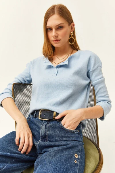 Women's Baby Blue Buttoned Thistle Loose Sweater KZK-19000721 - 2