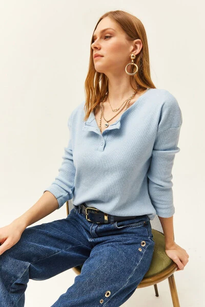 Women's Baby Blue Buttoned Thistle Loose Sweater KZK-19000721 - 4