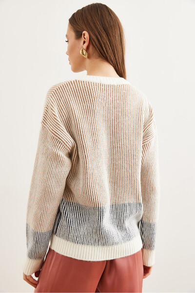 Women's Beige Grey Striped Thistle Knit Sweater - 5