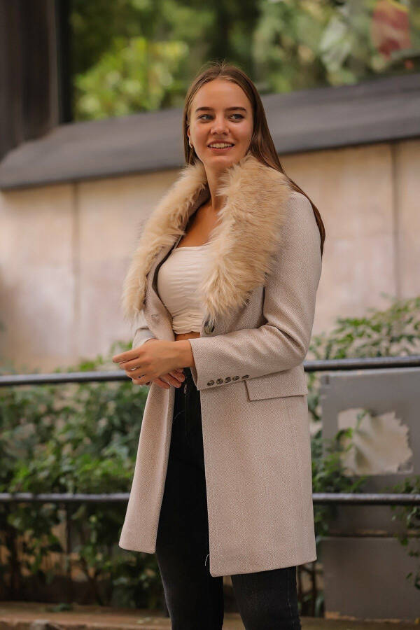 Women's Beige Herringbone Collar Fur Coat - 2