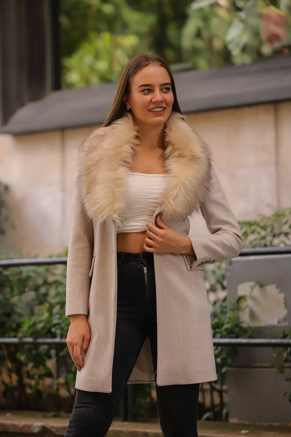 Women's Beige Herringbone Collar Fur Coat - 4