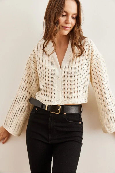 Women's Beige Perforated Button-Up Cropped Knitted Cardigan HRK-19000311 - OLALOOK (1)