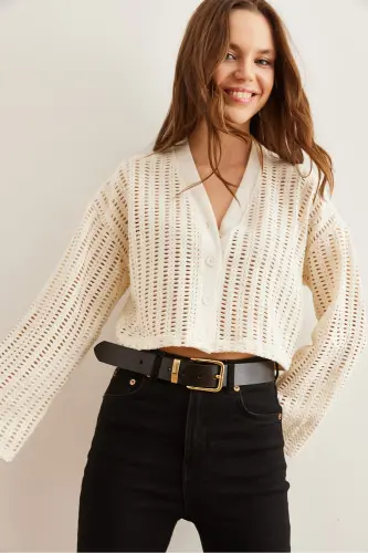 Women's Beige Perforated Button-Up Cropped Knitted Cardigan HRK-19000311 - 4