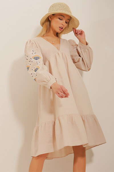 Women's Beige V-Neck Embroidered Linen Dress ALC-X10659 - TREND ALAÇATI STILI (1)