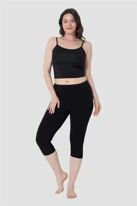 Women's Below Knee Capri Length Knitted Leggings White - Black 2-Pack - 2