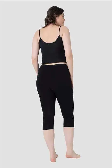 Women's Below Knee Capri Length Knitted Leggings White - Black 2-Pack - 4