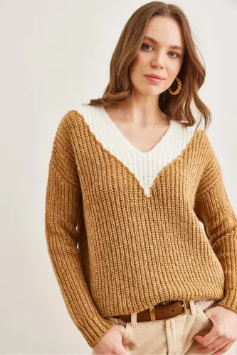 Women's Biscuit V-Neck Color Detail Soft Textured Knitted Pullover KZK-19000895 - 3