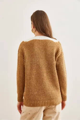 Women's Biscuit V-Neck Color Detail Soft Textured Knitted Pullover KZK-19000895 - 8