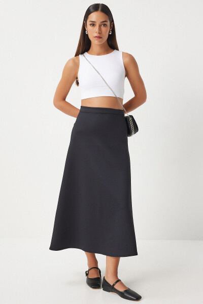 Women's Black A-Line Pleated Skirt TO00148 - HAPPINESS İSTANBUL (1)