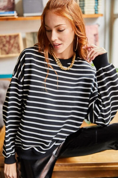 Women's Black and White Striped Basic Soft Textured Loose Sweatshirt SWT-19000457 - 1