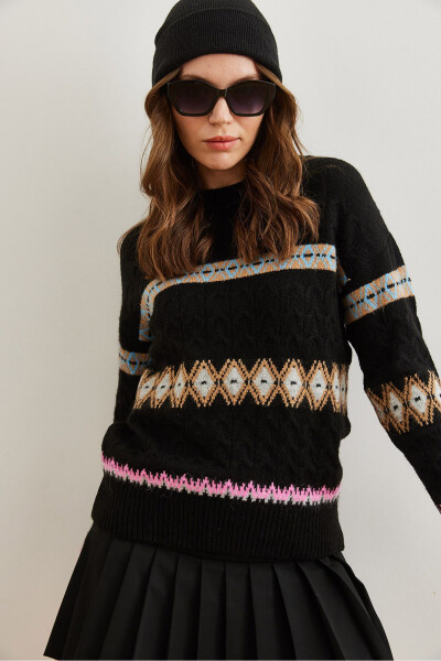 Women's Black Baklava Pattern Cable Knit Sweater KZK-19000907 - 4