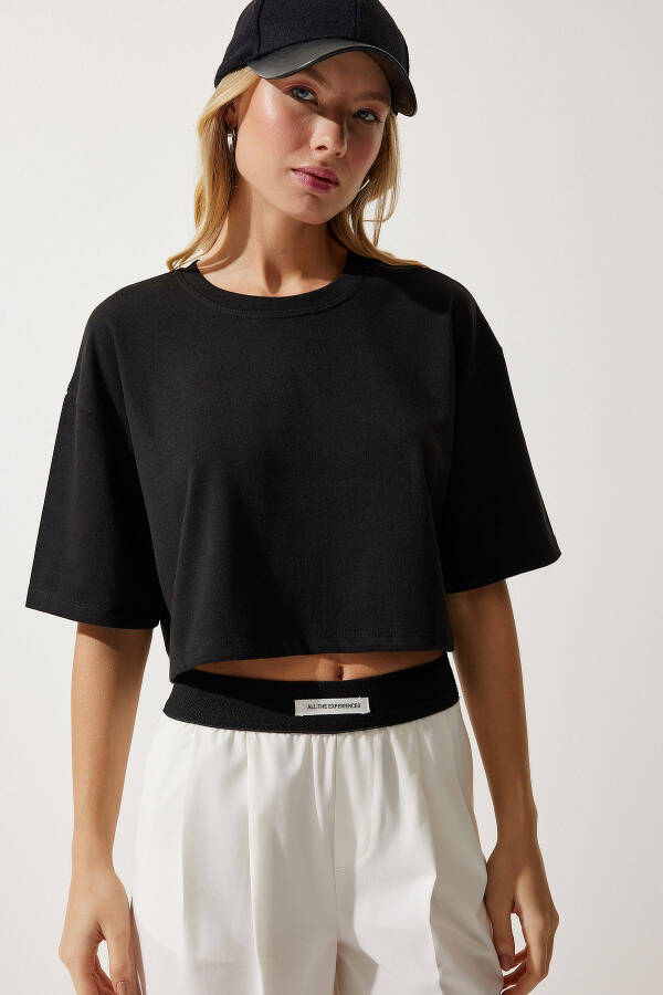 Women's Black Basic Crop Knit T-Shirt RG00008 - 2