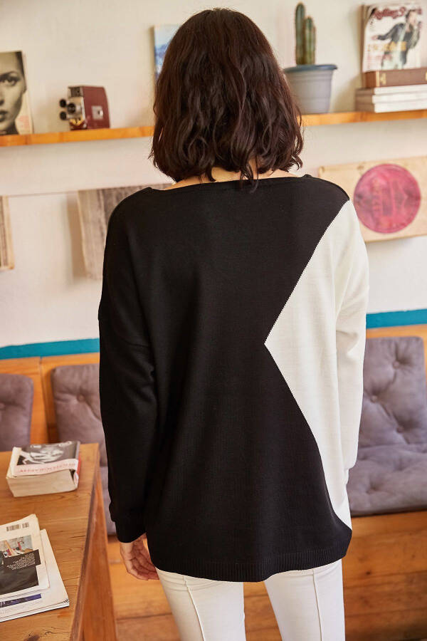 Women's Black Block V-Neck Loose Knitted Sweater KZK-19000065 - 4