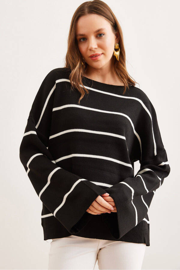 Women's Black Boat Neck Striped Loose Knitted Sweater KZK-19000921 - 1