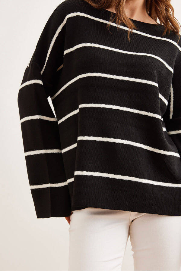 Women's Black Boat Neck Striped Loose Knitted Sweater KZK-19000921 - 5