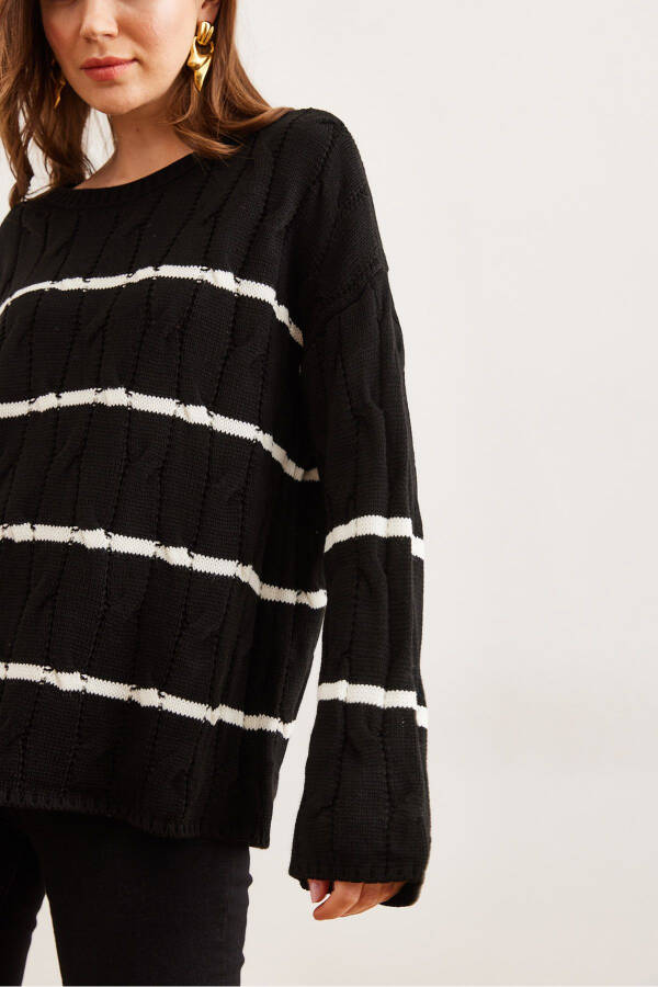 Women's Black Braid Knitted Sweater with Line Details - 5