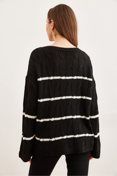 Women's Black Braid Knitted Sweater with Line Details - 6