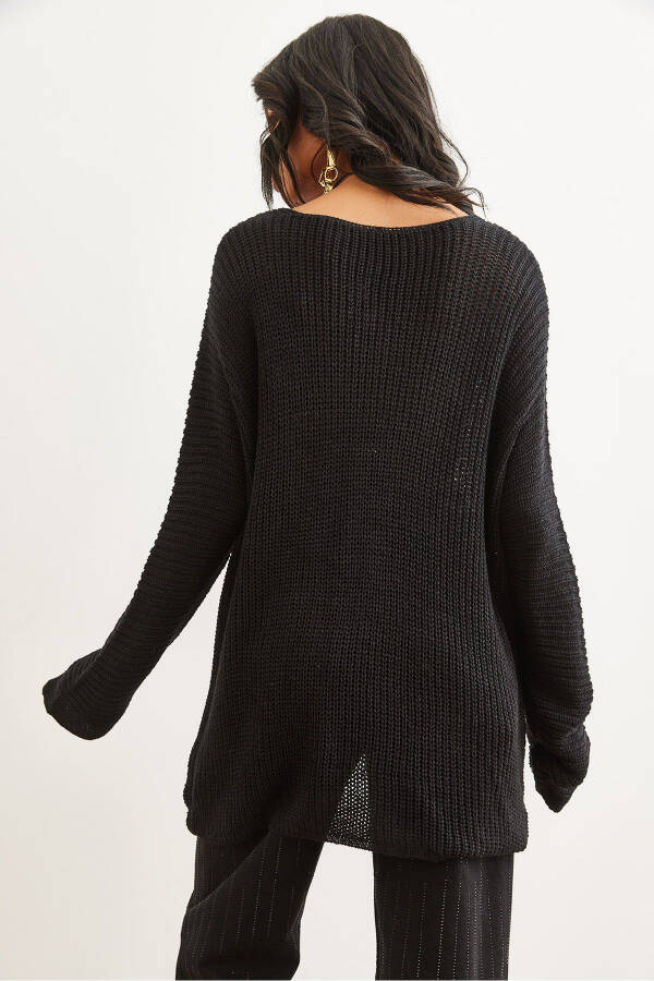 Women's Black Cable Knit V-Neck Chenille Sweater - 6