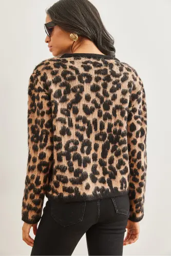 Women's Black Camel Buttoned Thistle Knitted Leopard Cardigan - 4