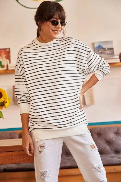 Women's Black Collar Detail Thick Sweatshirt SWT-19000188 - 3