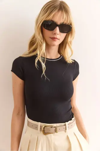 Women's Black Collar Stone Detailed Soft Textured T-Shirt - 4