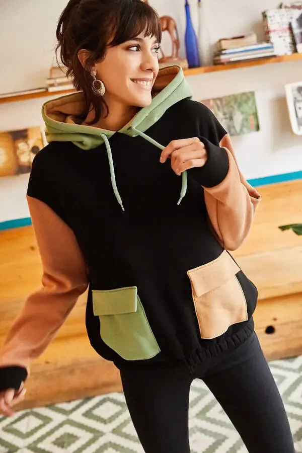 Women's Black Color Block Fleece Sweatshirt SWT-19000327 - 1