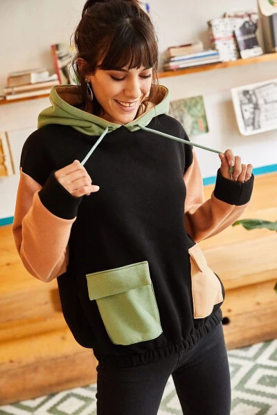 Women's Black Color Block Fleece Sweatshirt SWT-19000327 - 3