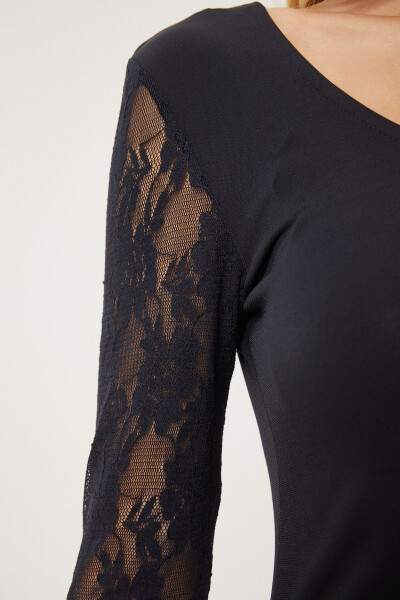 Women's Black Crew Neck Lace Sandy Knit Blouse EN00629 - 8
