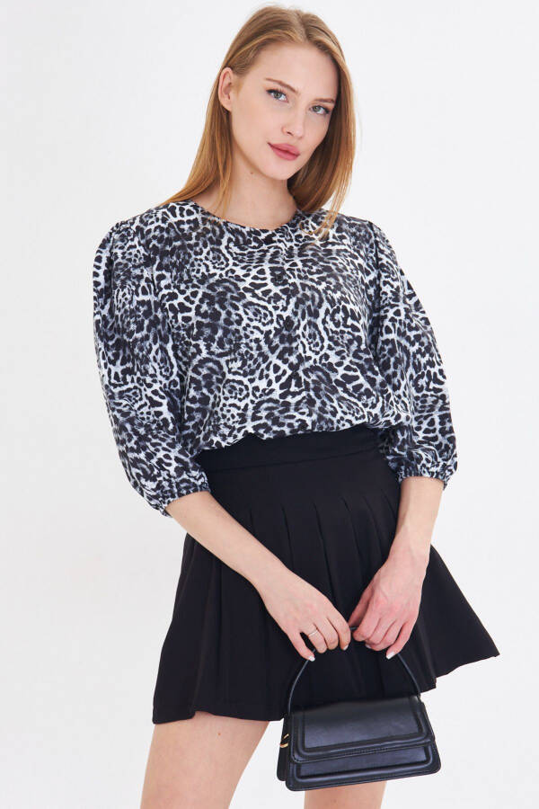 Women's Black Crew Neck Short Sleeve Patterned Shirt A - 2