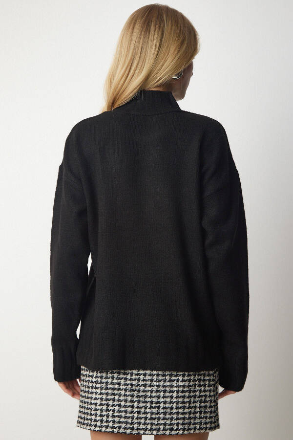 Women's Black Crew Neck Soft Textured Knit Sweater Kİ00095 - 5