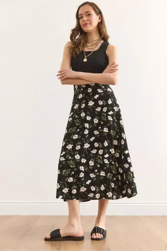 Women's Black Daisy Side Hidden Zipper Embellished M - 1