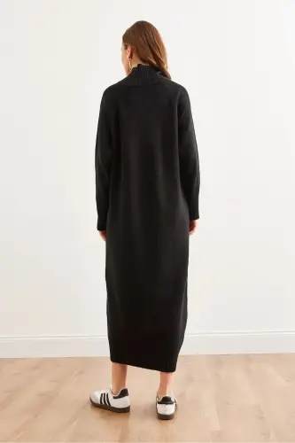 Women's Black Detachable Collar Button Detailed Maxi T - 4