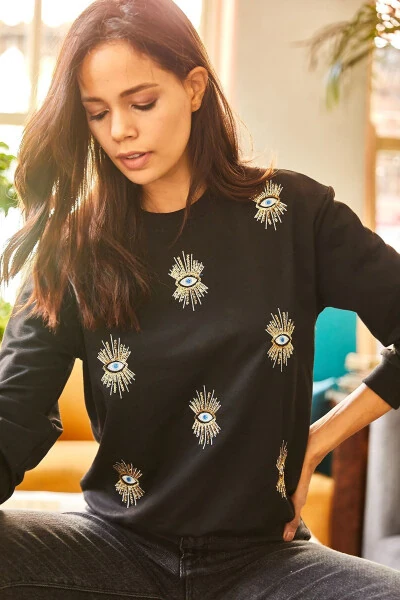 Women's Black Eye Embroidery Seasonal Sweatshirt SWT-19000598 - OLALOOK
