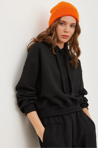 Women's Black Hooded Drawstring Waffle Sweatshirt SWT-19000708 