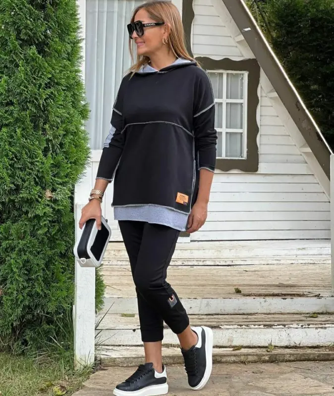 Women's Black Hooded Two-Piece Set with Hem Detail Patch and Reverse Stitch Look - BÜYÜKBEDENIZ