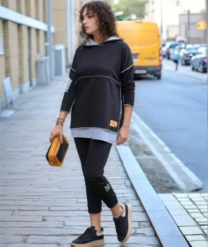 Women's Black Hoodie Skirt Hem Detail Badge Reverse Stitch Appearance Two Piece Set - BÜYÜKBEDENIZ (1)