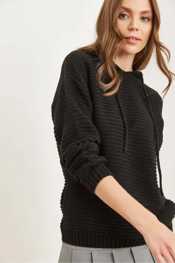 Women's Black Hoodie Sweater HRK-19000301 - 4