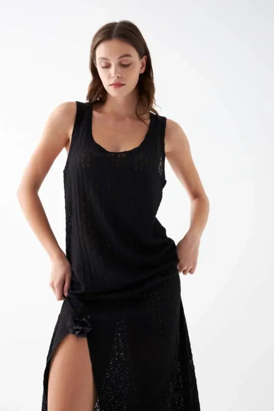 Women's Black Lace Textured Slit Long Nightgown - BÜYÜKBEDENIZ