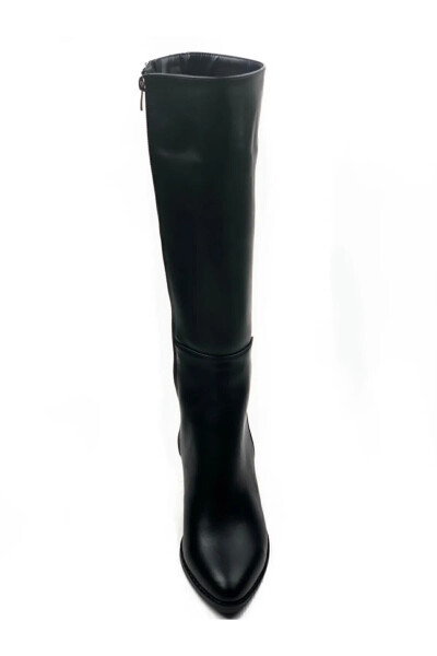 Women's black leather-look boots with 7 cm heels. - 3