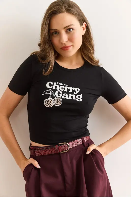 Women's Black Leopard Cherry Detailed Lycra Cotton T-shirt - 2