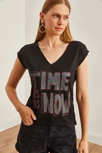 Women's Black Lettered V-Neck Flame Printed Knitted T-Shirt - 1
