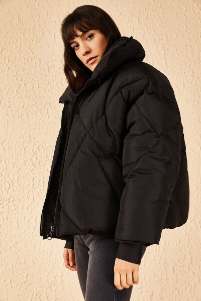 Women's Black Oversized Puffer Jacket - 14