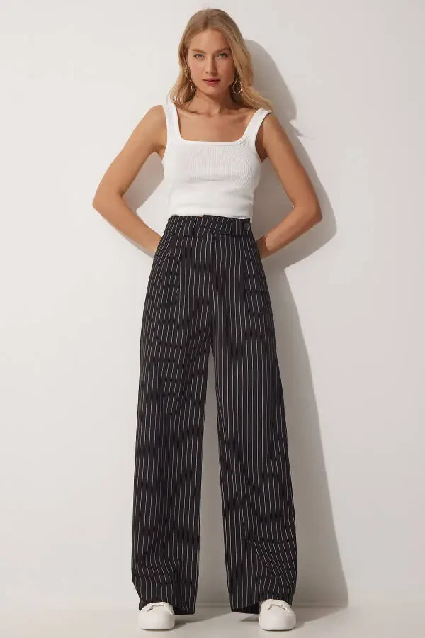 Women's Black Pleated Wide Leg Trousers GK00008 - 1