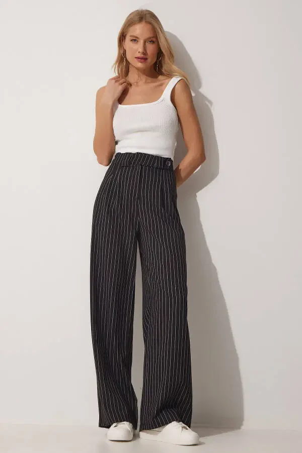 Women's Black Pleated Wide Leg Trousers GK00008 - 2