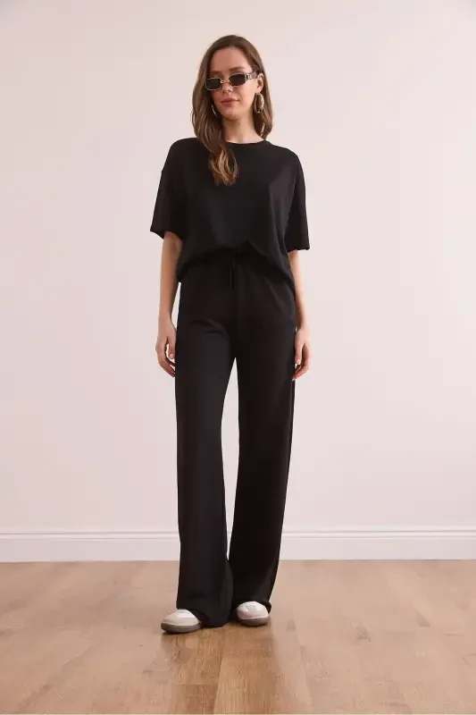 Women's Black Pocketed Pants and T-Shirt Set TK - 2