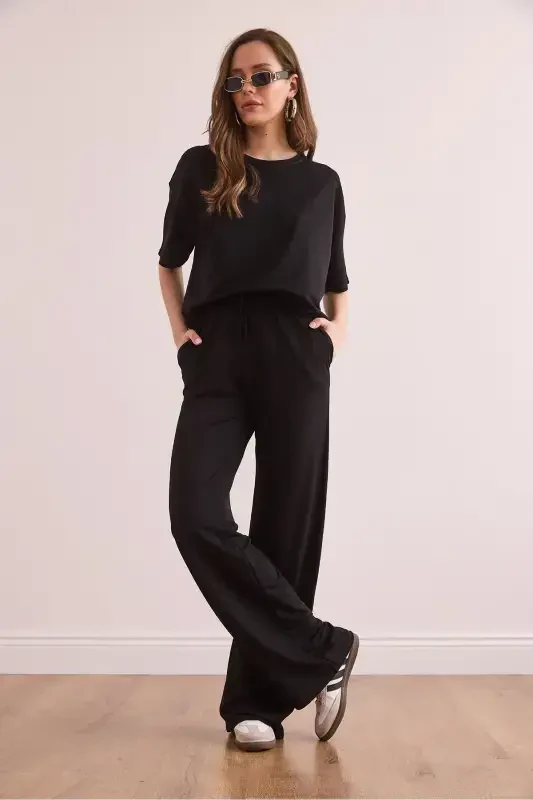 Women's Black Pocketed Pants and T-Shirt Set TK - 4