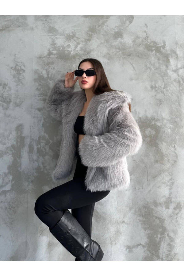 Women's Black Premium Plush Winter Faux Fur Coat - 7